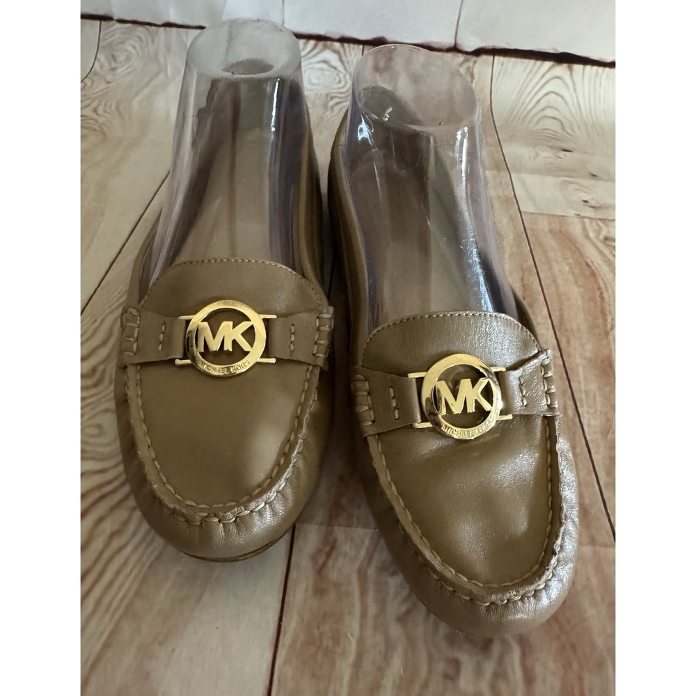 MICHAEL KORS Womens Tan Leather Loafers‎ Gold MK Logo Slip On Shoes Sz 8